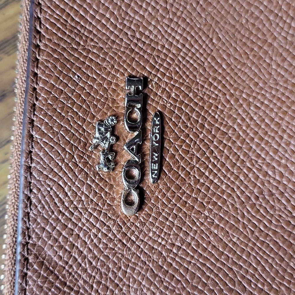 Coach Wristlet - Picture 8 of 17